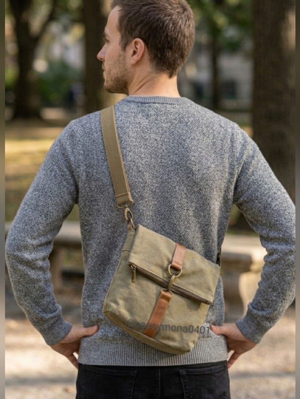 Cargoit Canvas Crossbody Messenger Bag - Unisex Adjustable Strap - Picture 3 of 5